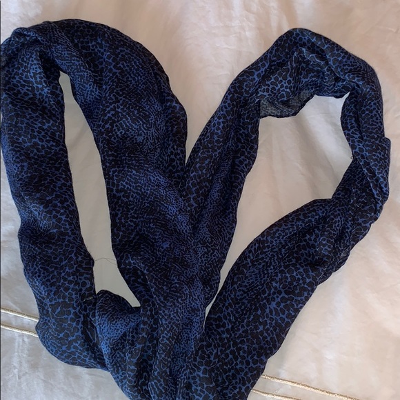 Electric Blue Animal Print Loop Scarf - Picture 3 of 3